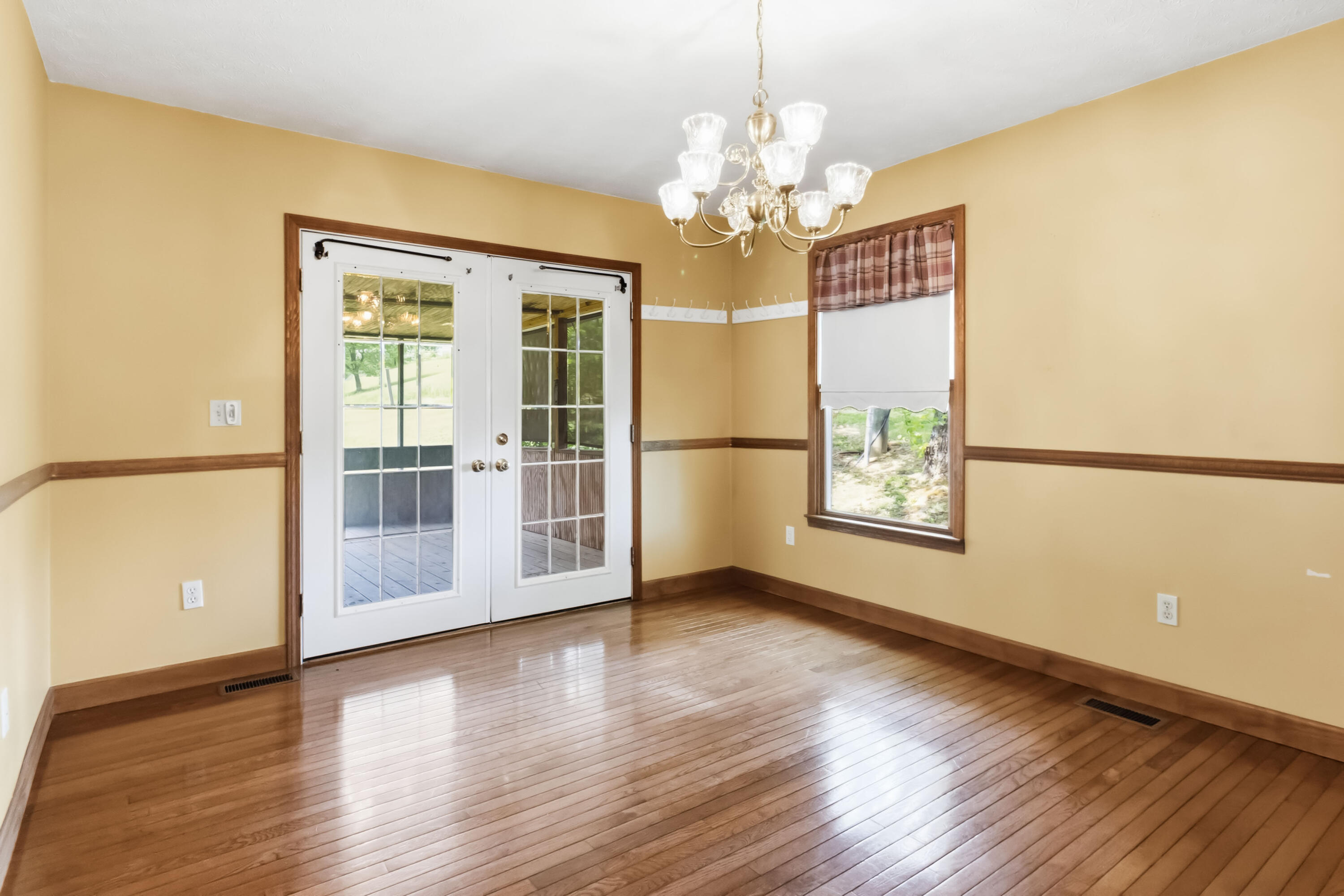35 Vanzant Road Lily, KY 40740 - Photo 17 of 63 016