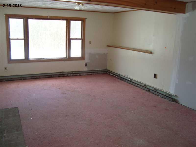45 Richardson Road Orrington, ME 04474 - Photo 8 of 27 Den/Family/Great Room.