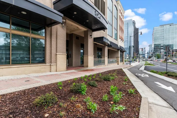 $1,795 | 1510 Demonbreun Street, Unit 706, Nashville, TN 37203