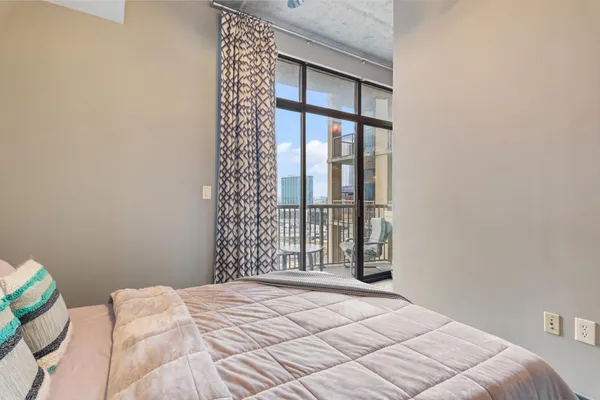 $1,795 | 1510 Demonbreun Street, Unit 706, Nashville, TN 37203