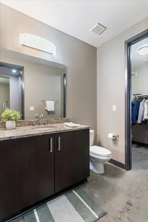 $1,795 | 1510 Demonbreun Street, Unit 706, Nashville, TN 37203