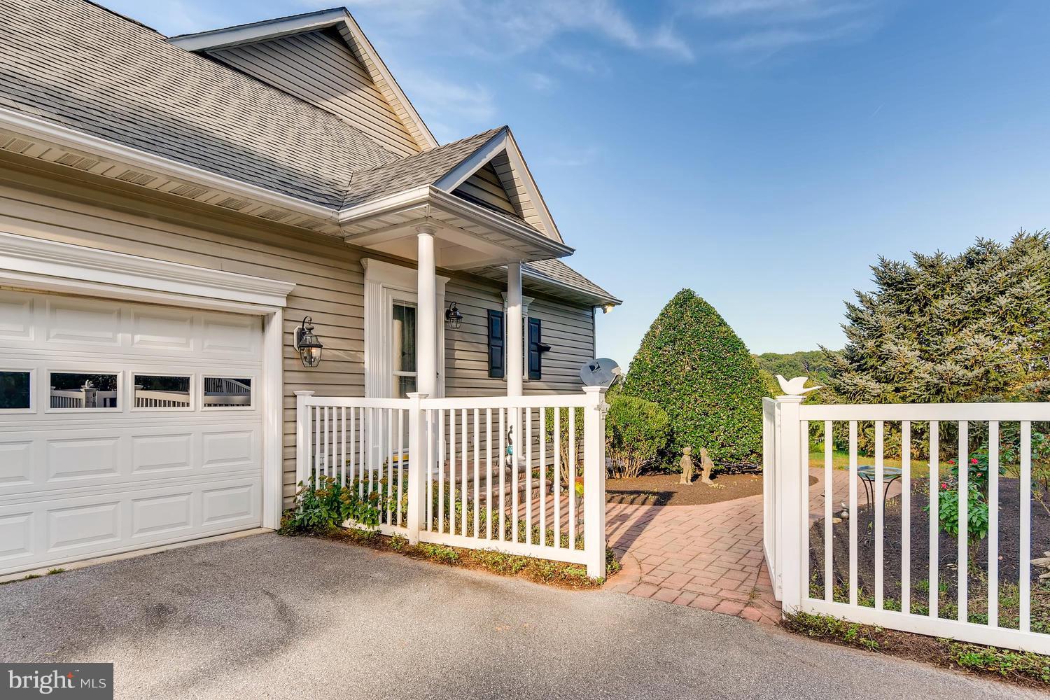 3473 Niner Road Finksburg, MD 21048 - Photo 4 of 29 Attached Garage and Convenient Side Entrance
