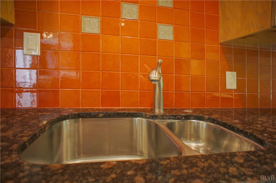 600 Henry's Crossing Road Cresco, PA 18326 - Photo 8 of 39 a view of a bathroom