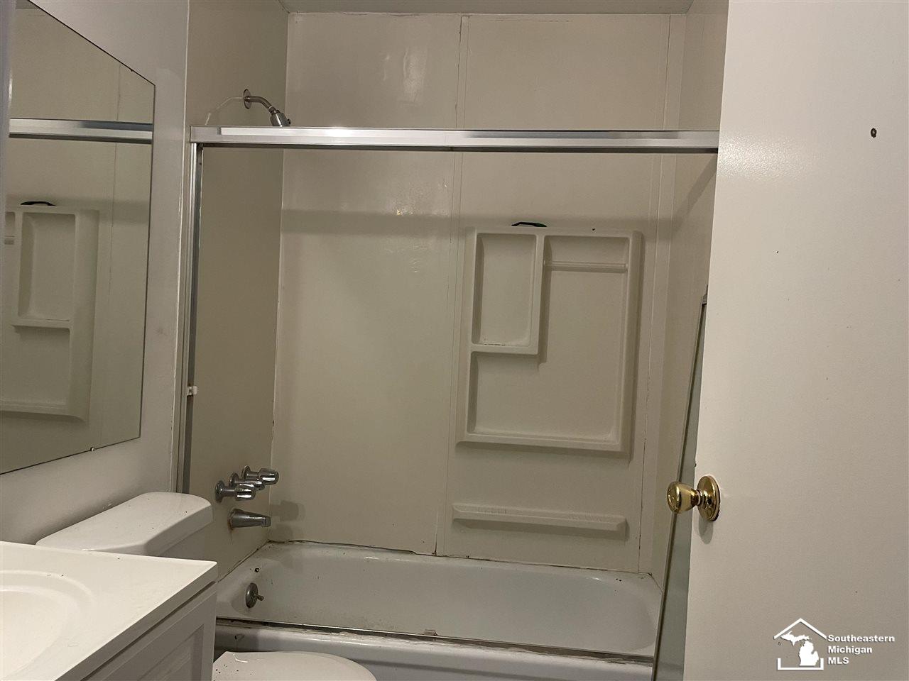 42444 Barchester Road Canton, MI 48187 - Photo 24 of 39