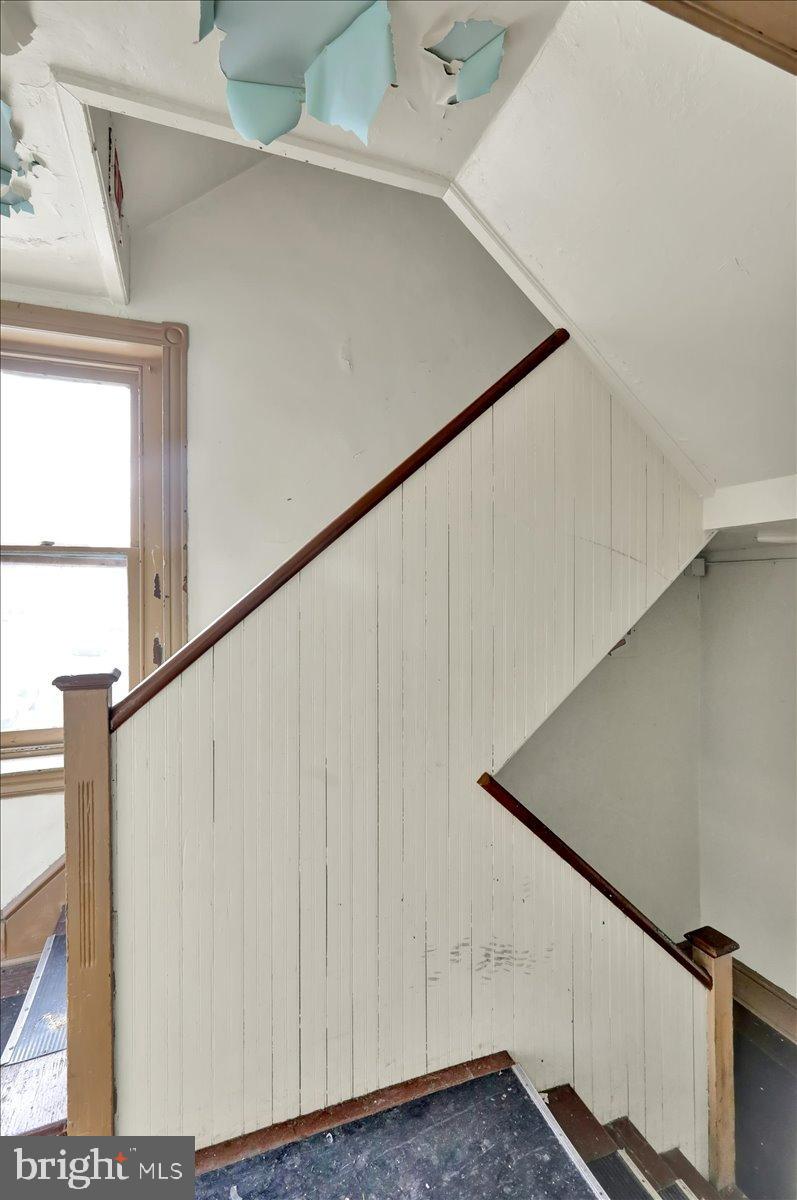 200 West Lancaster Avenue Reading, PA 19607 - Photo 34 of 50 Charming staircase with vintage character.