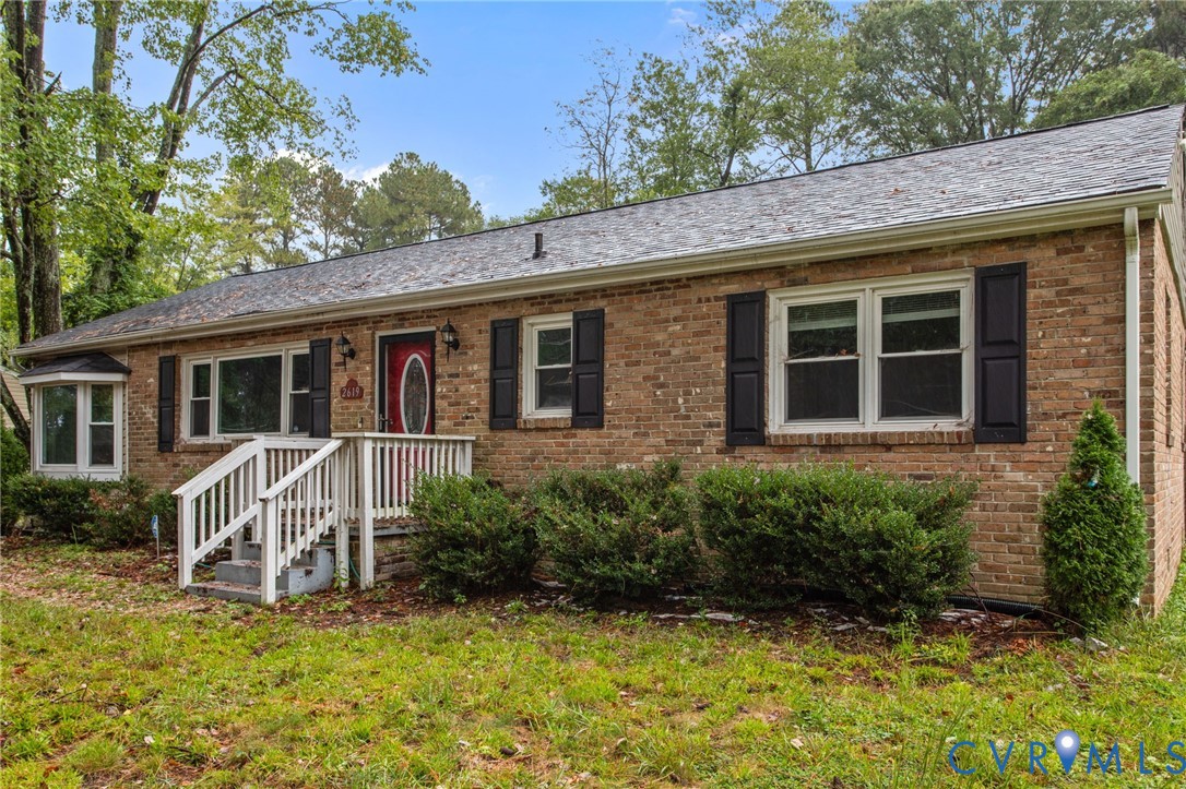 2619 Forest Hills Road Petersburg, VA 23805 - Photo 3 of 49