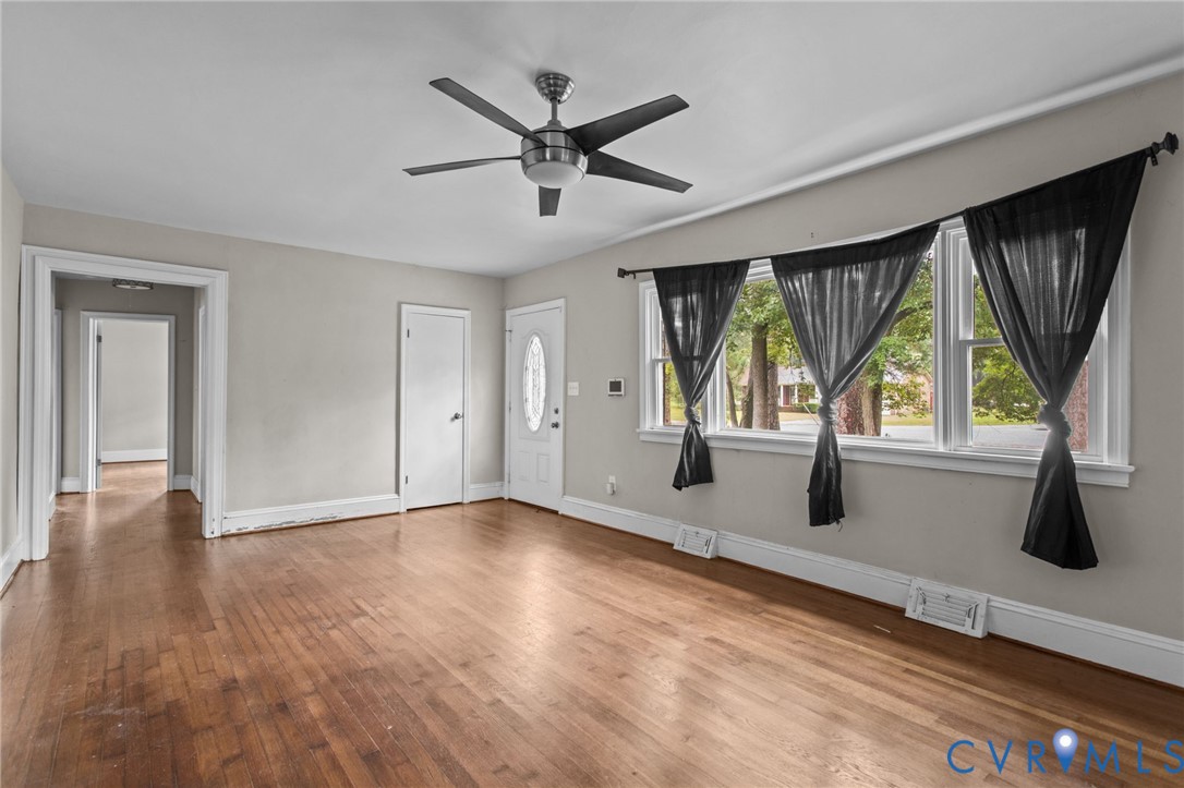 2619 Forest Hills Road Petersburg, VA 23805 - Photo 5 of 49