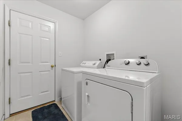 $277,500 | 1716 Preston Centre Drive, Fenton, MO 63026