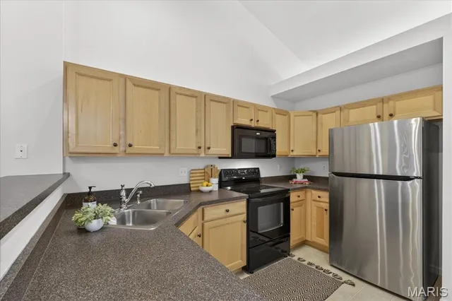 $285,000 | 1716 Preston Centre Drive, Fenton, MO 63026