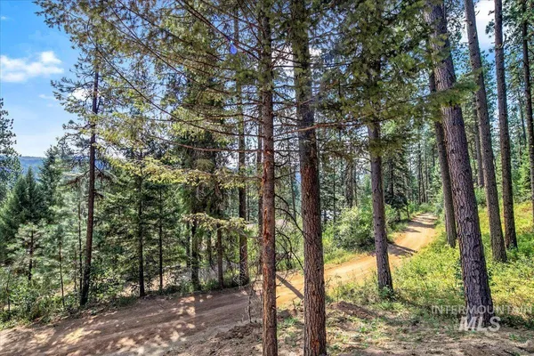 $649,000 | 7 Moonglow Circle, Garden Valley, ID 83622