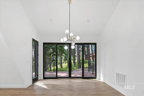 $649,000 | 7 Moonglow Circle, Garden Valley, ID 83622