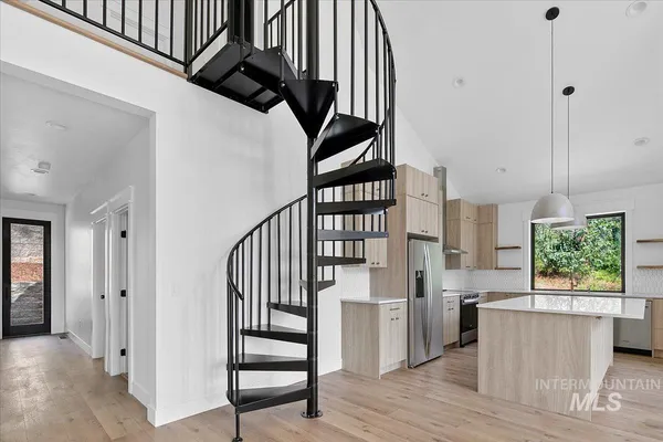 $649,000 | 7 Moonglow Circle, Garden Valley, ID 83622