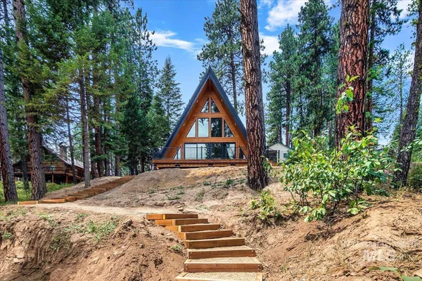 $649,000 | 7 Moonglow Circle, Garden Valley, ID 83622