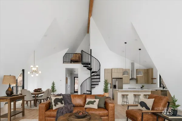 $649,000 | 7 Moonglow Circle, Garden Valley, ID 83622