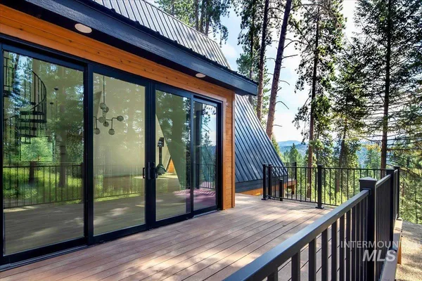 $649,000 | 7 Moonglow Circle, Garden Valley, ID 83622