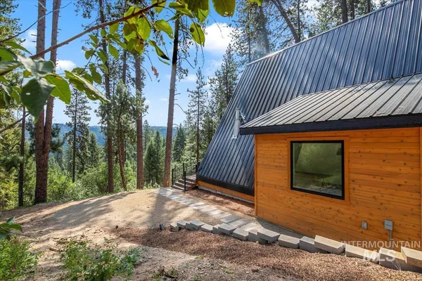 $649,000 | 7 Moonglow Circle, Garden Valley, ID 83622