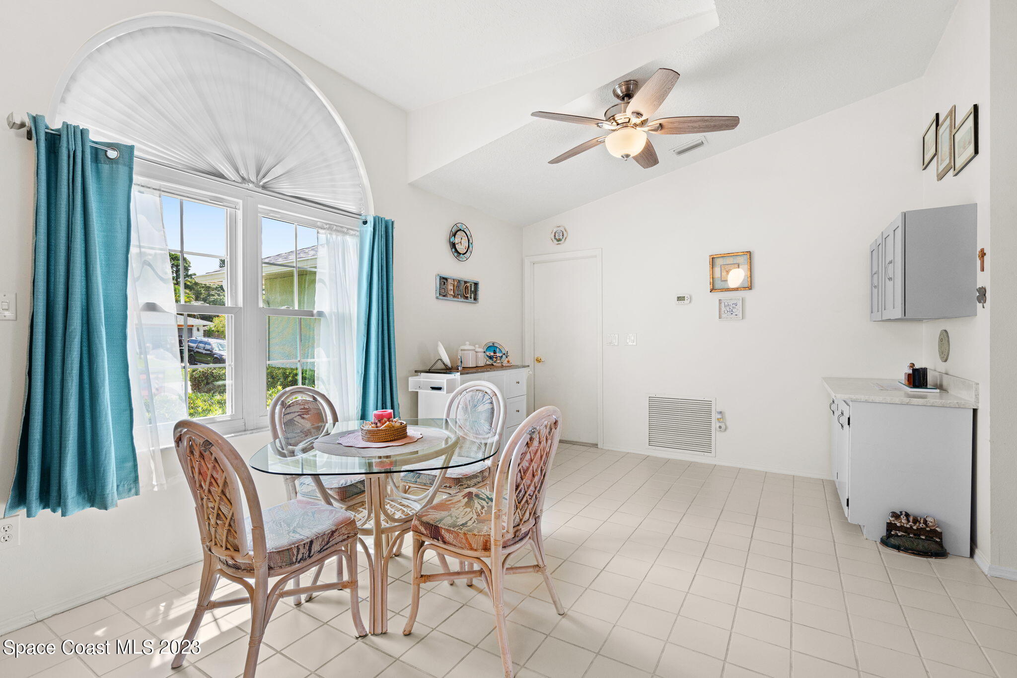 407 Godfrey Road Southeast Palm Bay, FL 32909 - Photo 7 of 25 407 Godfrey Rd - 13