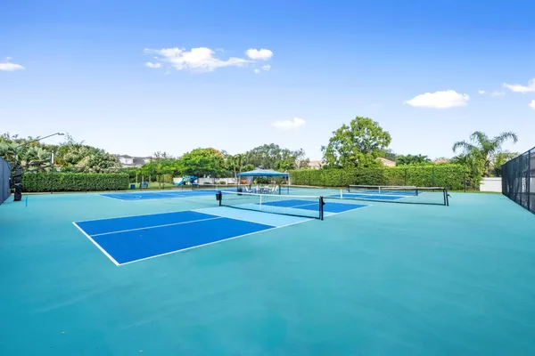 a view of a tennis court