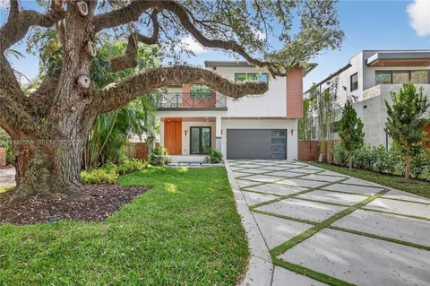 $2,199,000 | 809 Southwest 12th Avenue, Fort Lauderdale, FL 33312