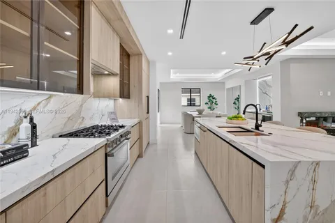 $2,199,000 | 809 Southwest 12th Avenue, Fort Lauderdale, FL 33312