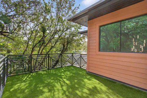 $2,199,000 | 809 Southwest 12th Avenue, Fort Lauderdale, FL 33312