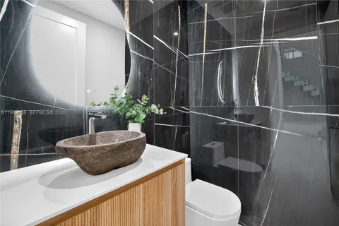 $2,199,000 | 809 Southwest 12th Avenue, Fort Lauderdale, FL 33312