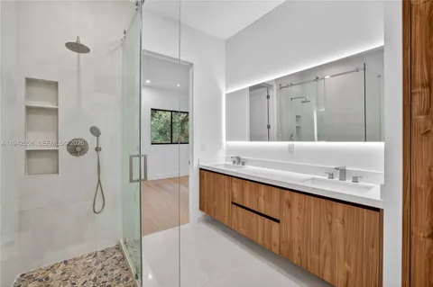 $2,199,000 | 809 Southwest 12th Avenue, Fort Lauderdale, FL 33312