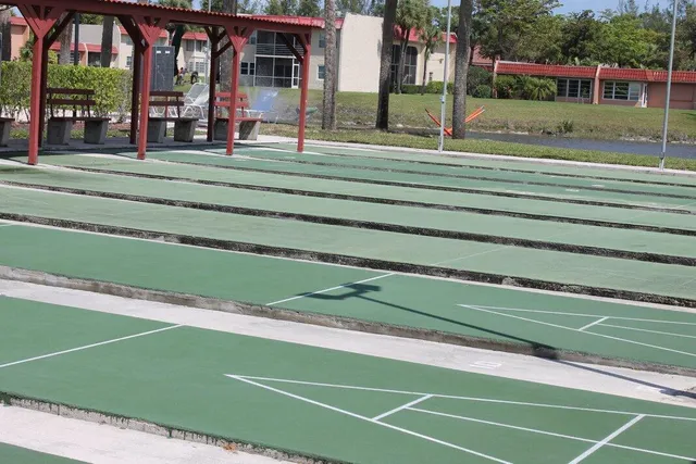 $2,000 | 438 Lake Carol Drive, West Palm Beach, FL 33411