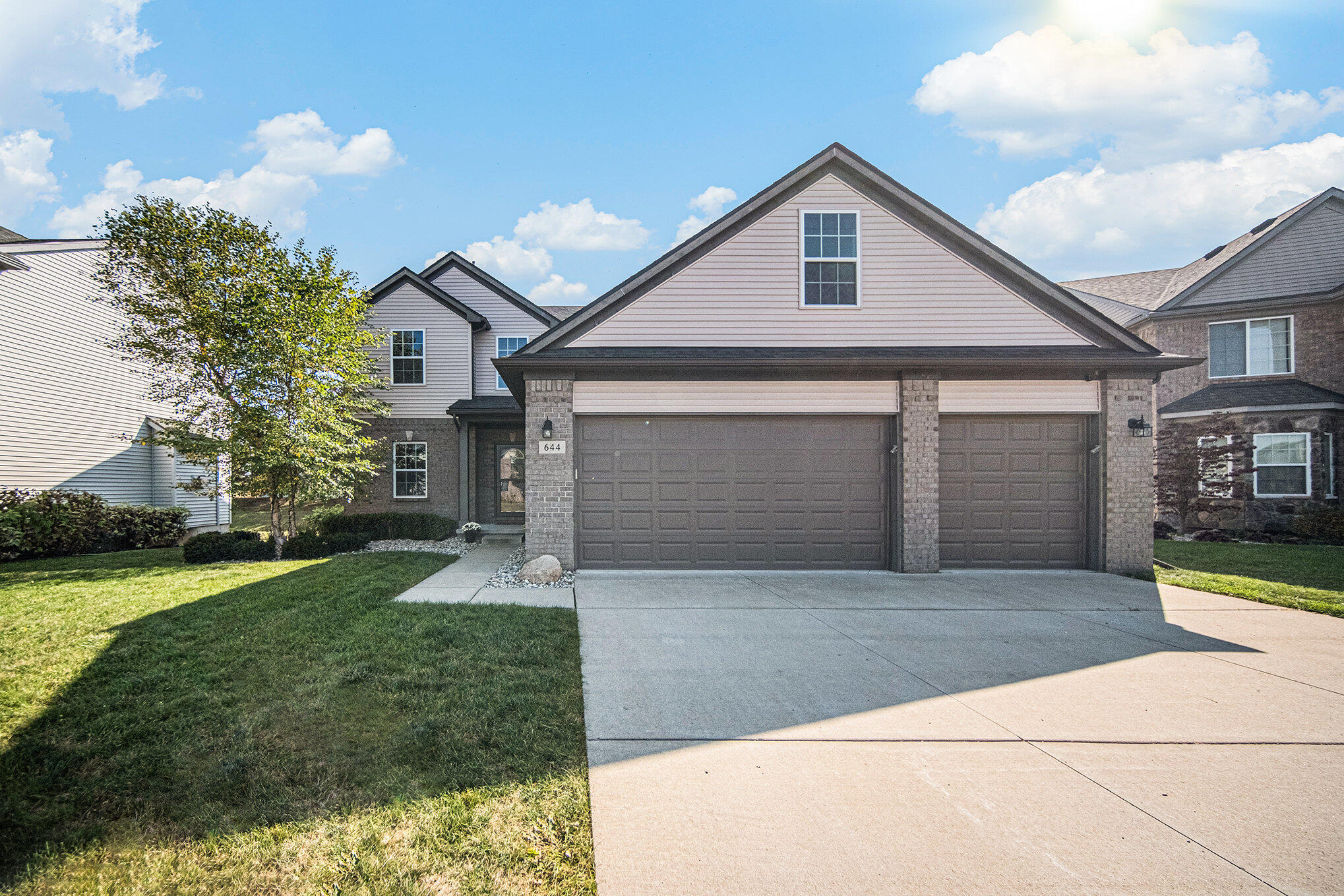 644 Elk Ridge Drive Dundee, MI 48131 - Photo 1 of 20 Front Profile