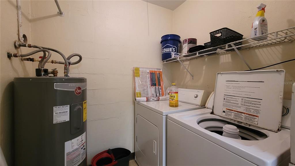 415 Northwest 39th Road, Unit E Gainesville, FL 32607 - Photo 12 of 14