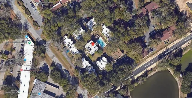 $1,300 | 415 Northwest 39th Road, Unit E, Gainesville, FL 32607