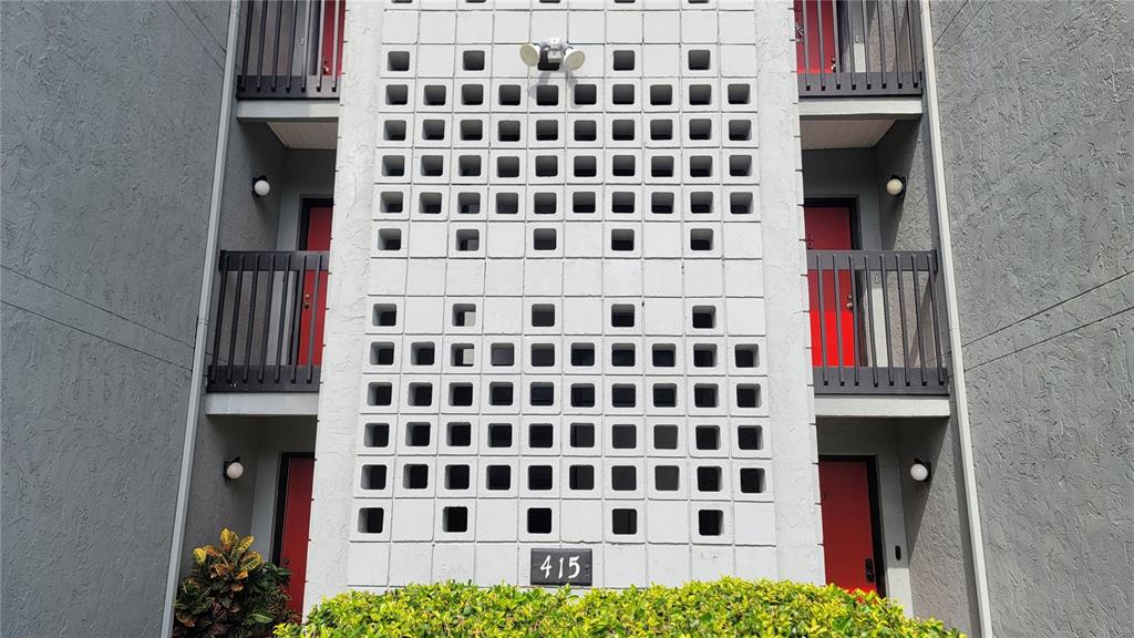 415 Northwest 39th Road, Unit E Gainesville, FL 32607 - Photo 2 of 14