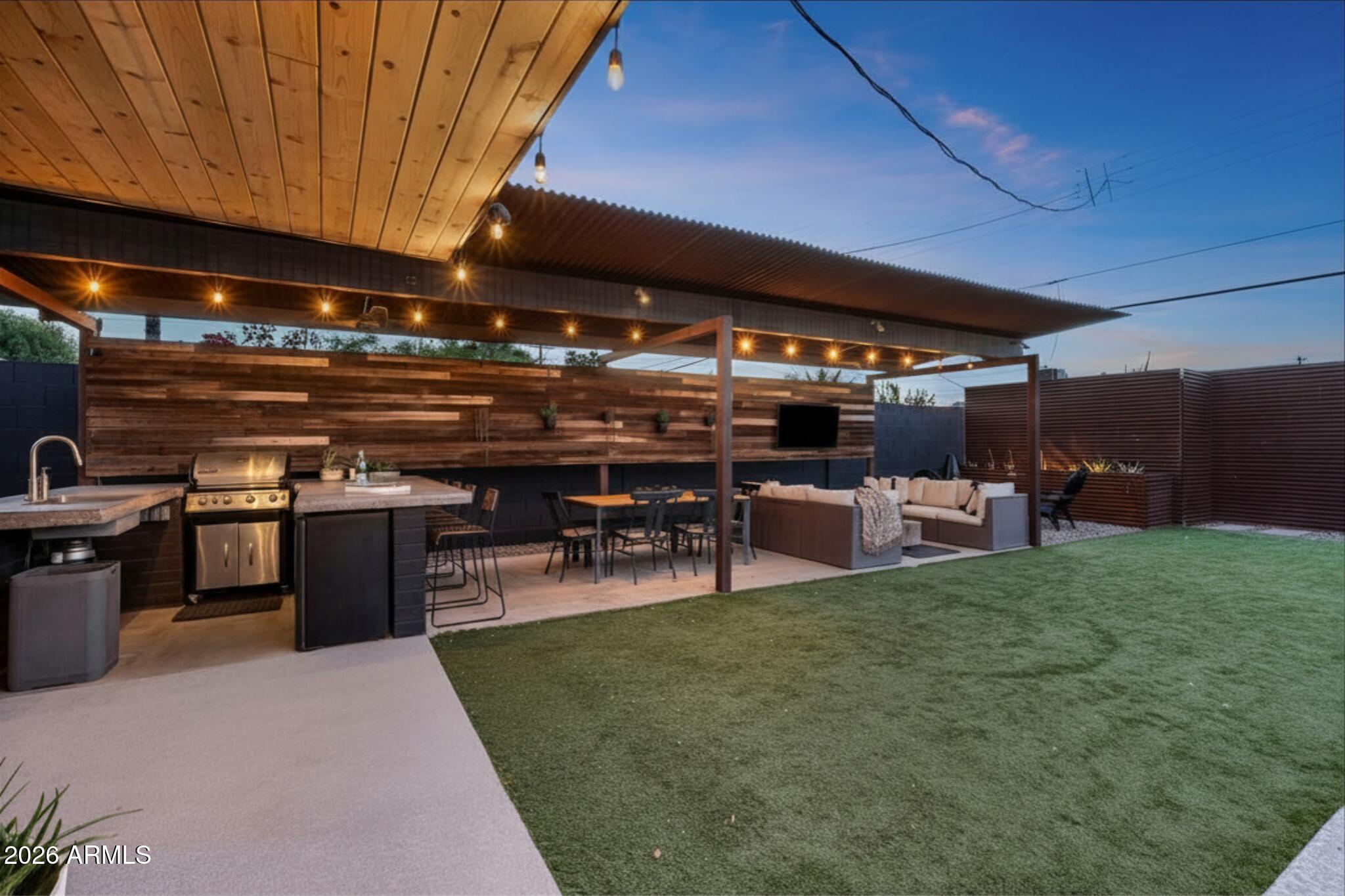 8124 East Granada Road Scottsdale, AZ 85257 - Photo 55 of 62 Fully equipped outdoor kitchen