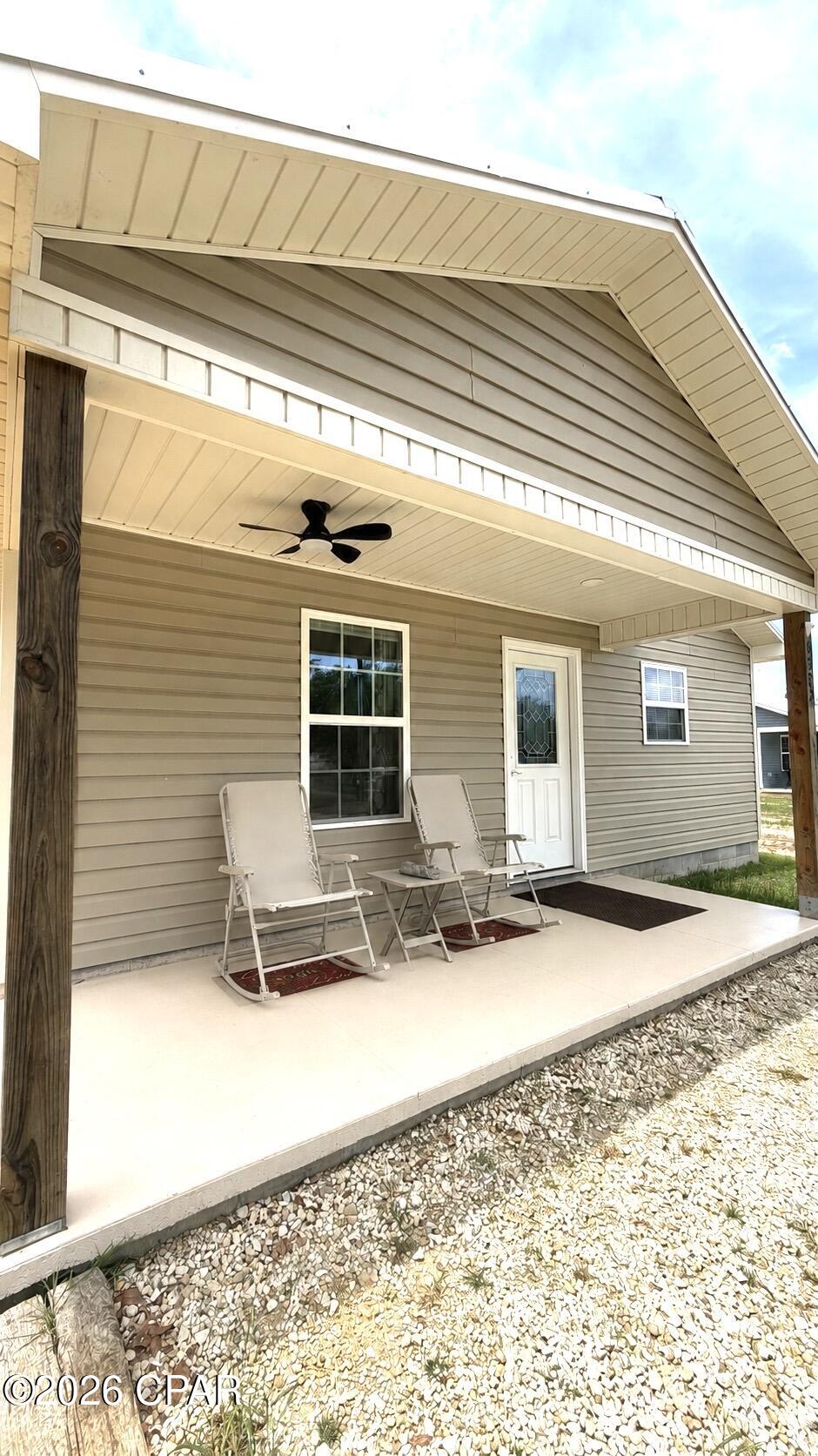 6582 Grande Oak Loop Grand Ridge, FL 32442 - Photo 2 of 22