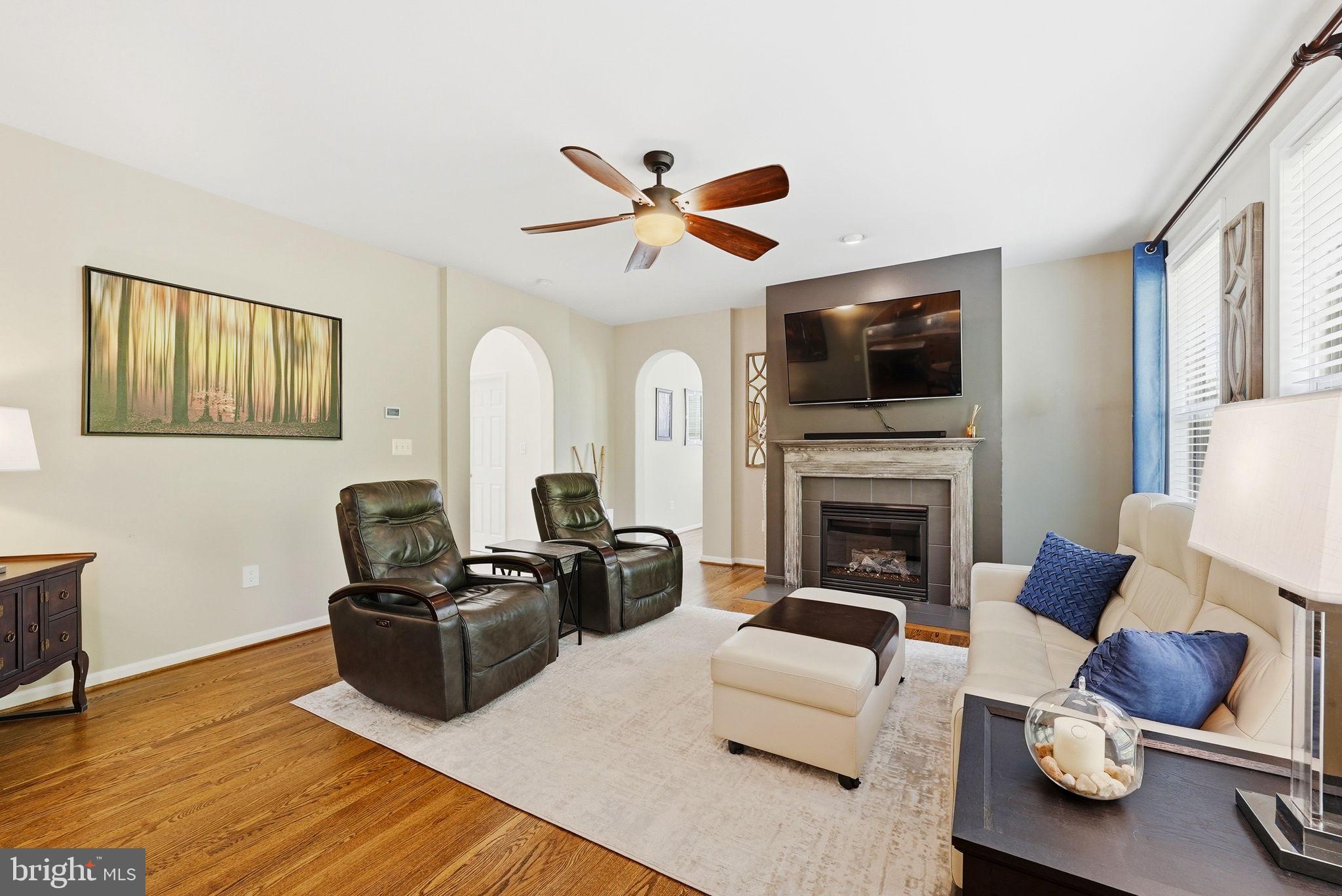 8315 Shimmering Rock Road Gainesville, VA 20155 - Photo 12 of 55 Family Room - FP