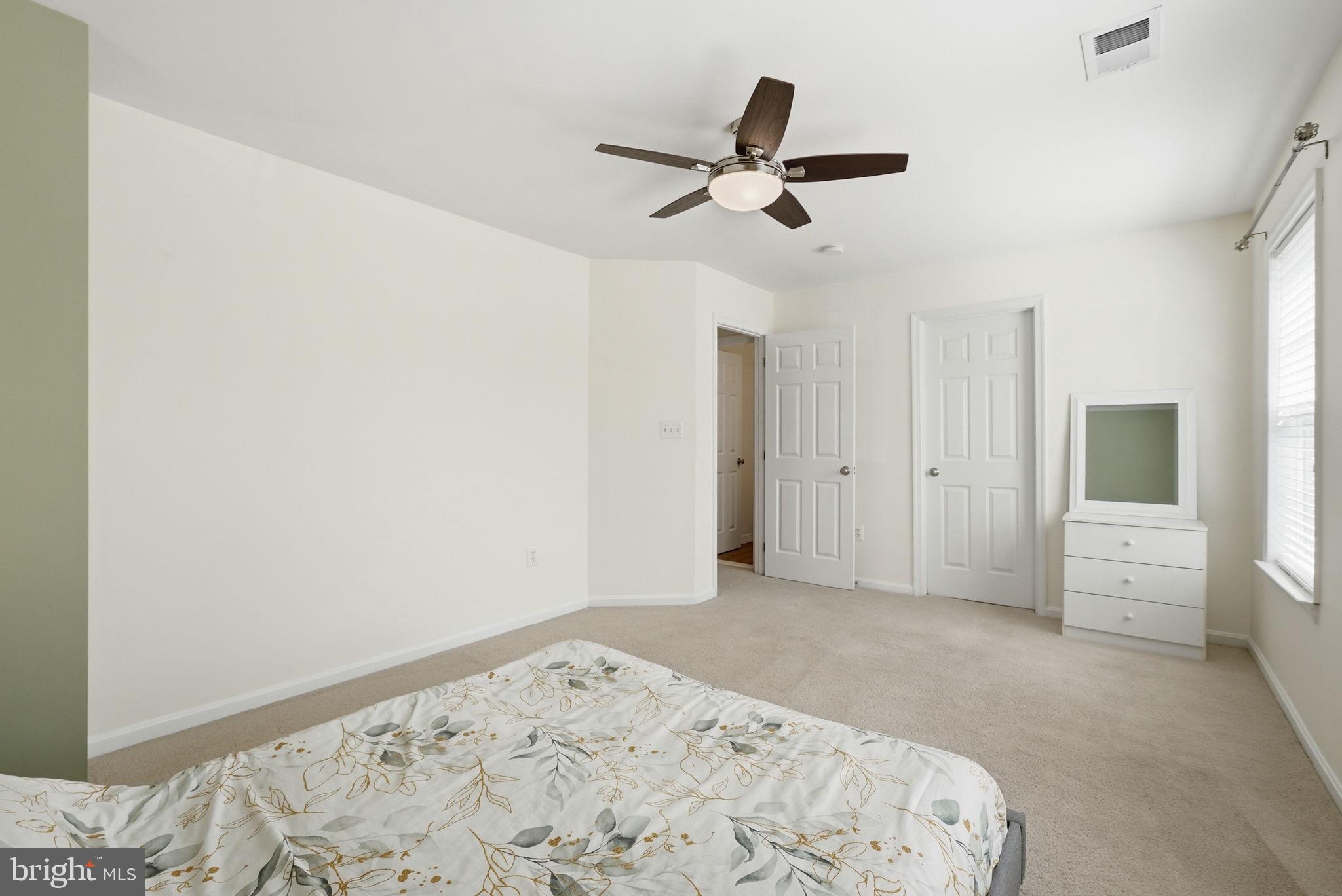 8315 Shimmering Rock Road Gainesville, VA 20155 - Photo 29 of 49 Bedroom 3 - Large WIC w/ Window
