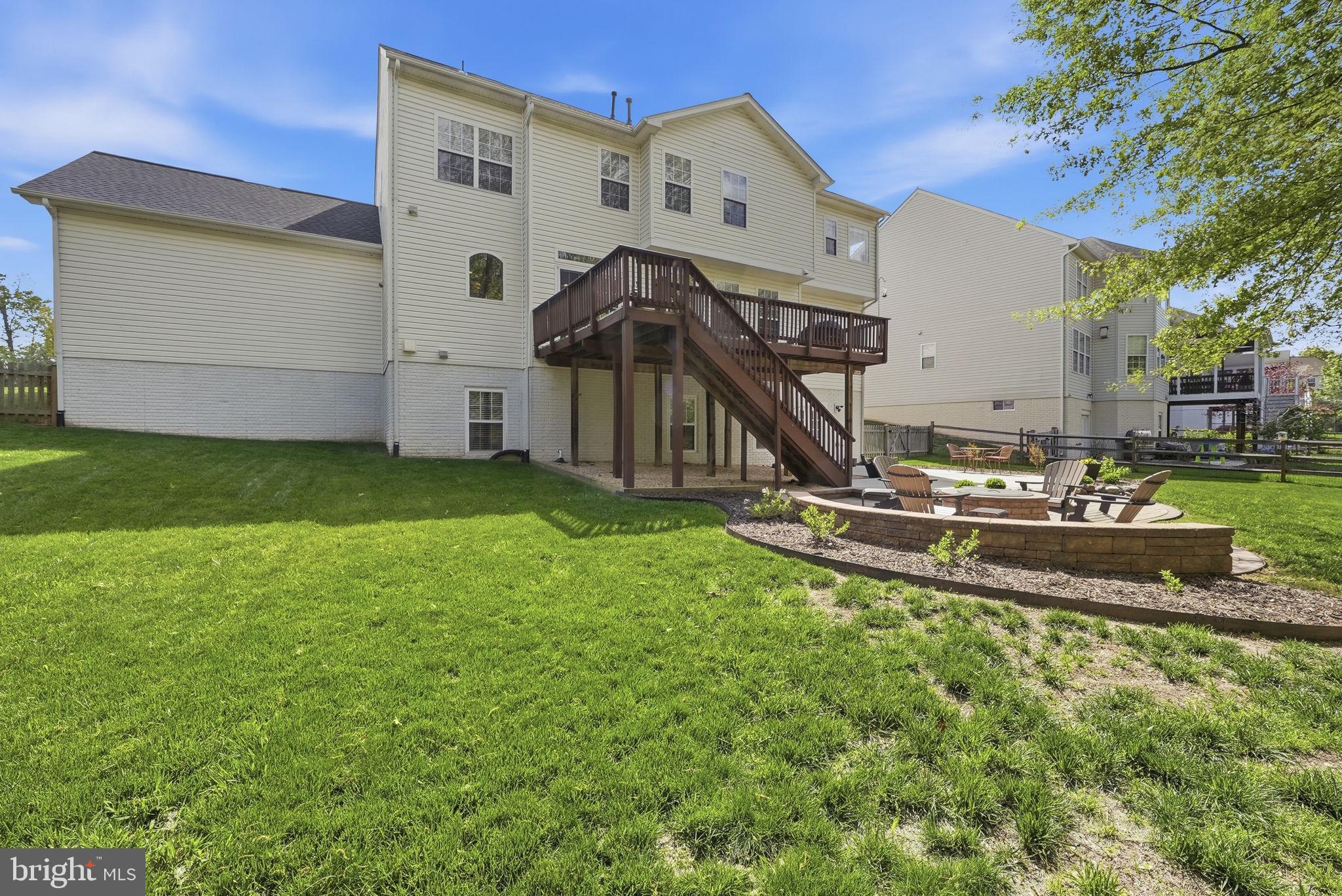 8315 Shimmering Rock Road Gainesville, VA 20155 - Photo 49 of 55 Back Exterior - Alt View