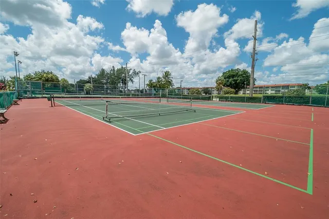 a view of a tennis court