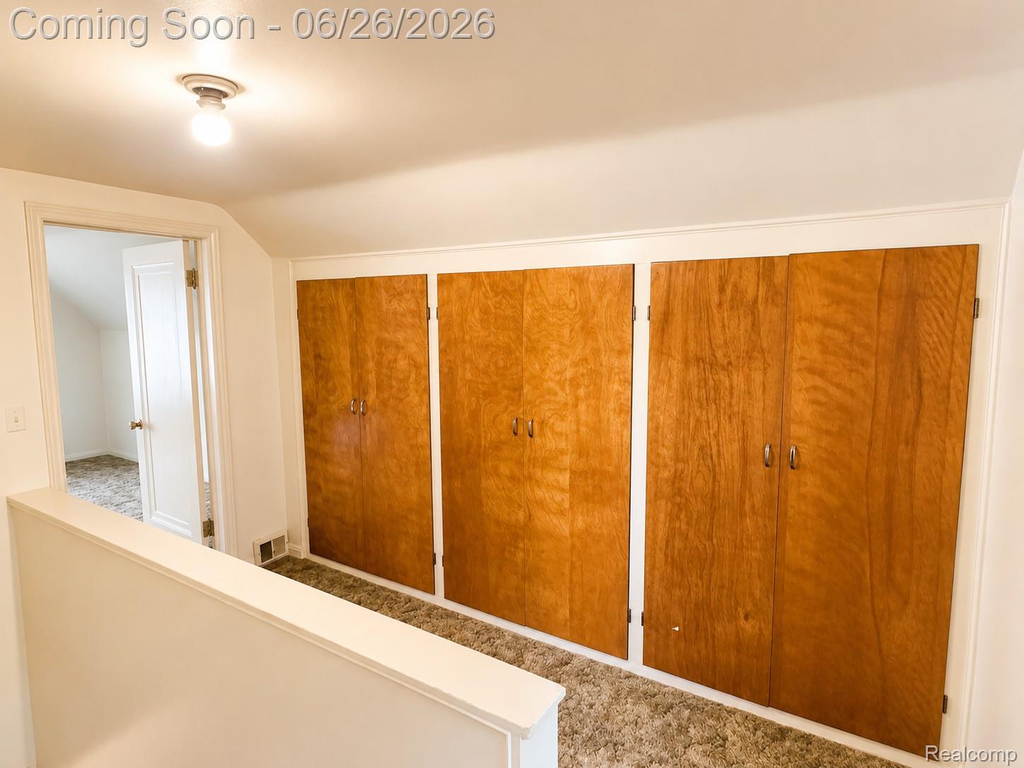8056 Central Street Center Line, MI 48015 - Photo 18 of 25 601.jpeg