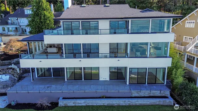 $3,999,995 | 16331 Maplewild Avenue Southwest, Burien, WA 98166