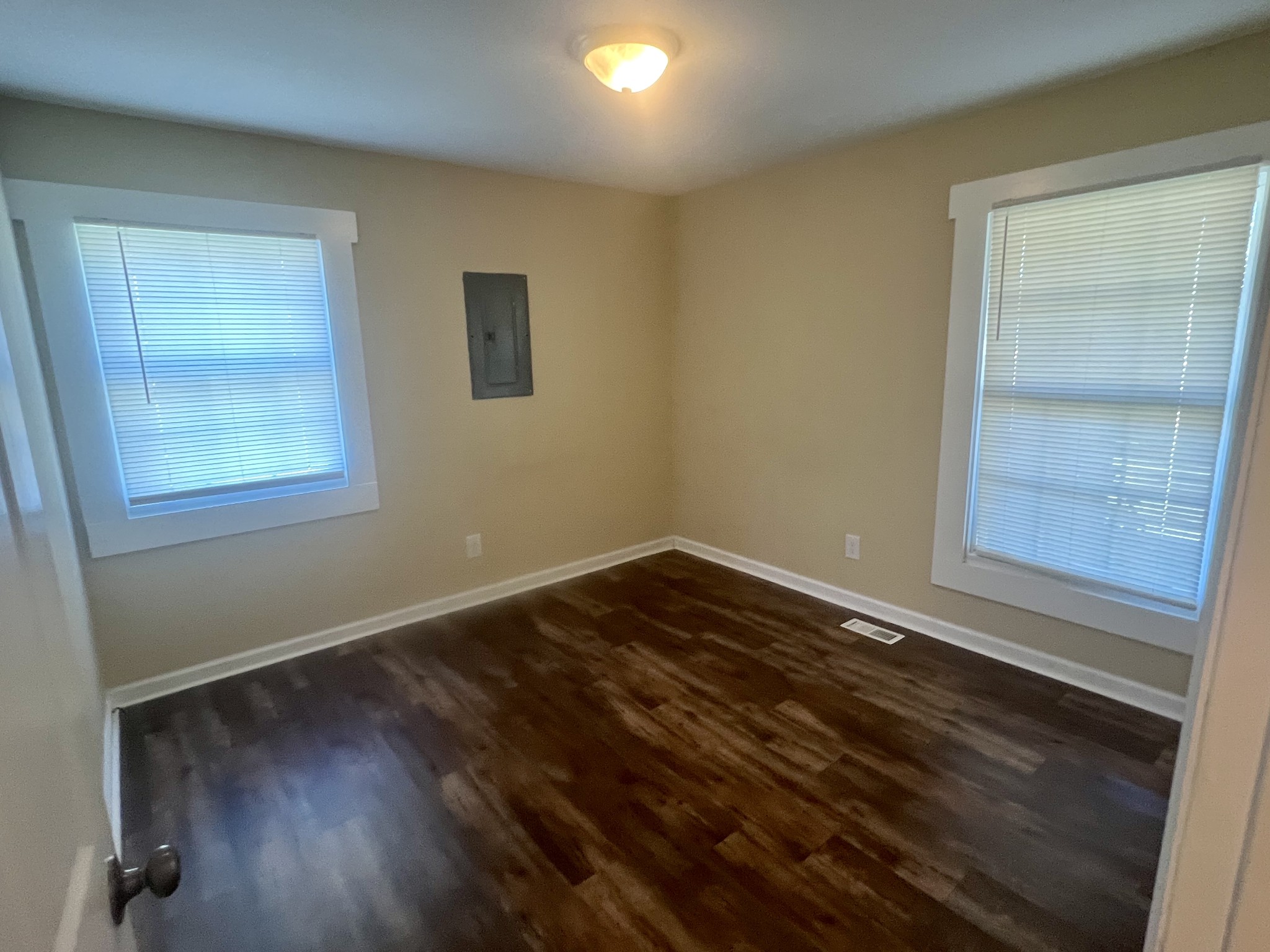 183 Rogers Drive Manchester, TN 37355 - Photo 7 of 9