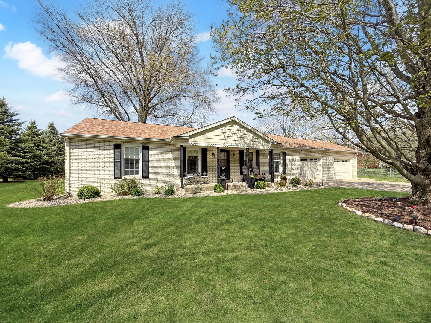 107 3rd Street Broadlands, IL 61816 - Photo 1 of 26