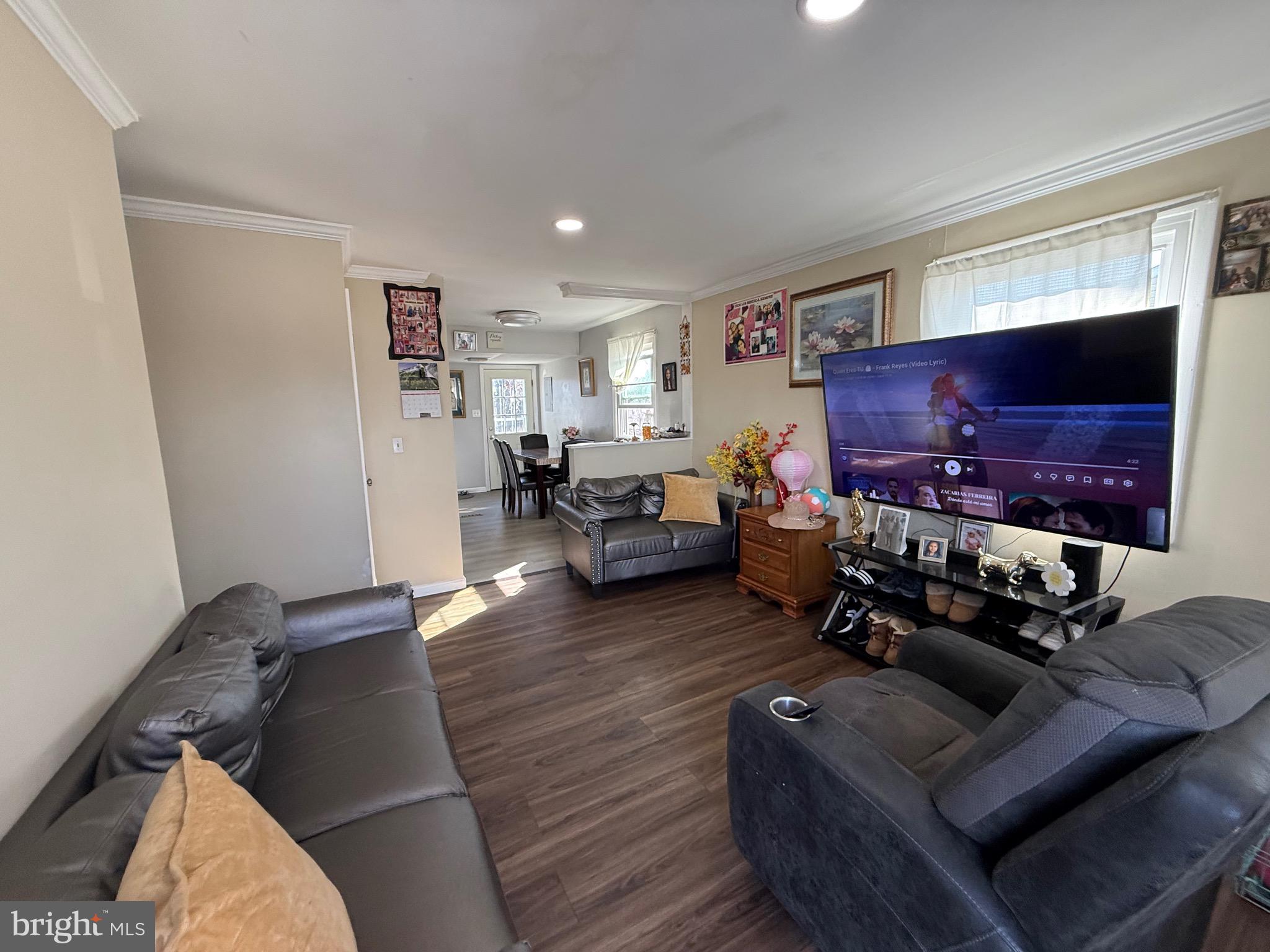 109 South Tollgate Road Owings Mills, MD 21117 - Photo 2 of 10 Living room
