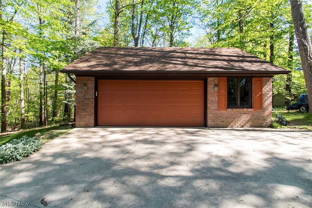 950 State Road Hinckley, OH 44233 - Photo 3 of 35 Gallery Image 3