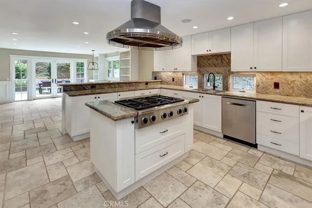 $13,500 | 2924 Catalpa Street, Newport Beach, CA 92660