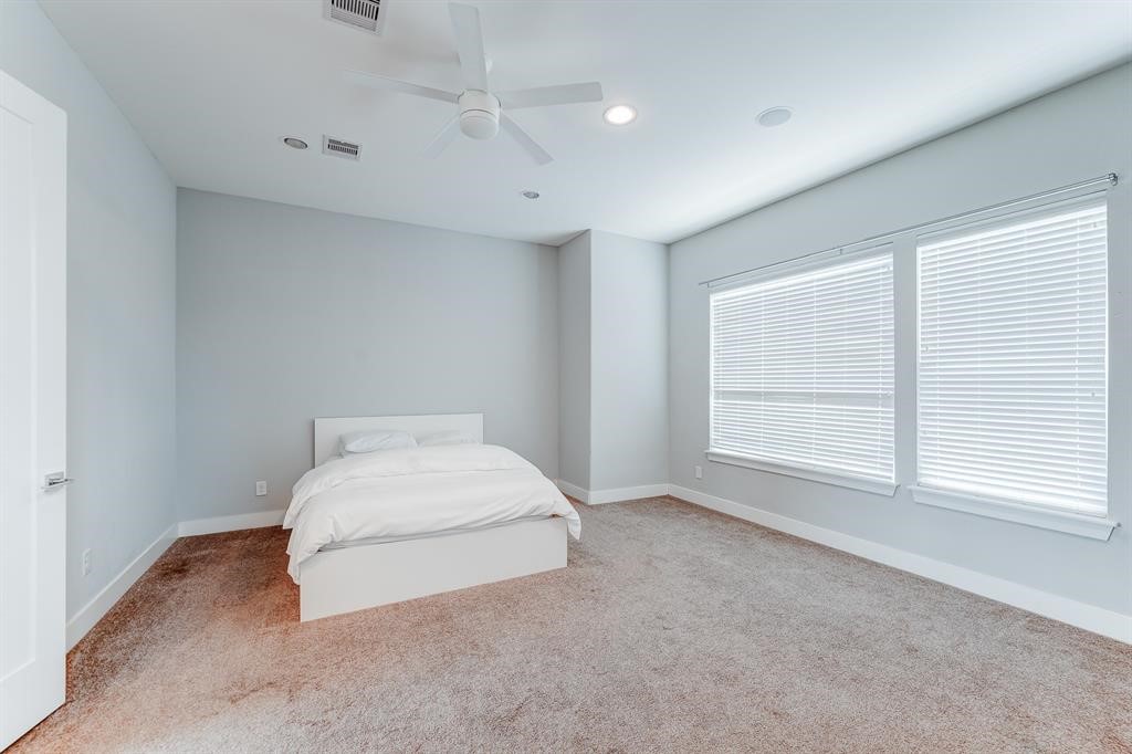 8409 Hempstead Road, Unit A Houston, TX 77008 - Photo 22 of 37