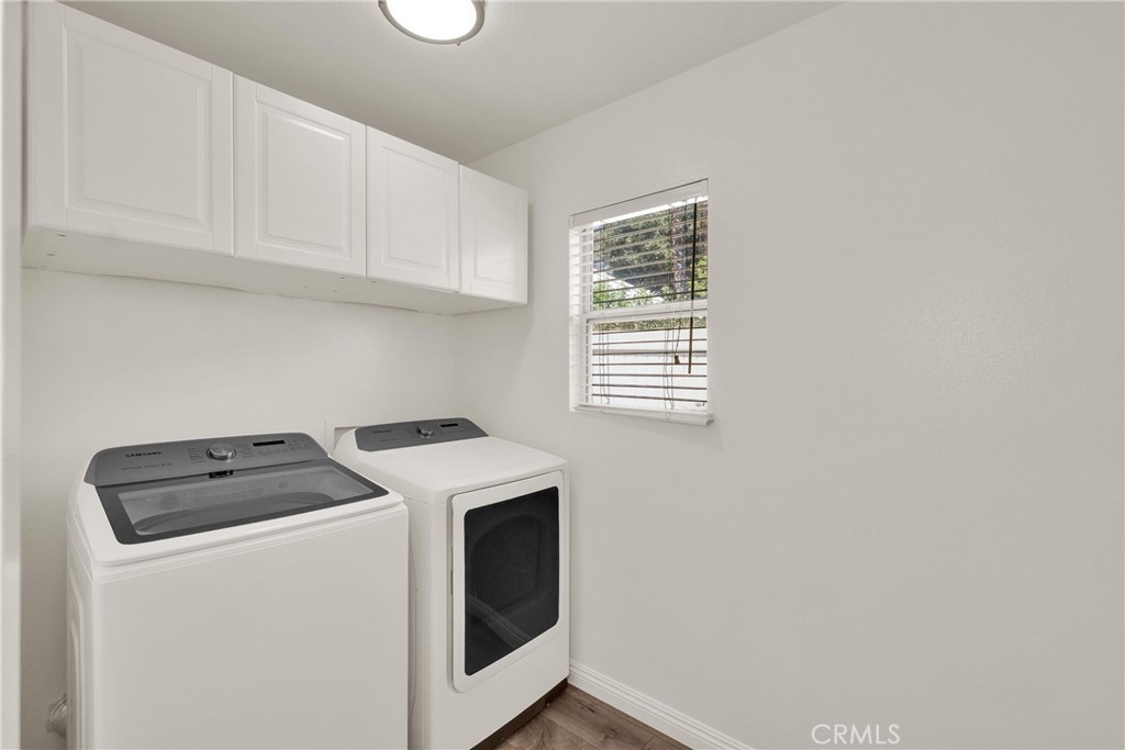 5895 Applecross Drive Riverside, CA 92507 - Photo 28 of 35 a utility room with dryer and washer