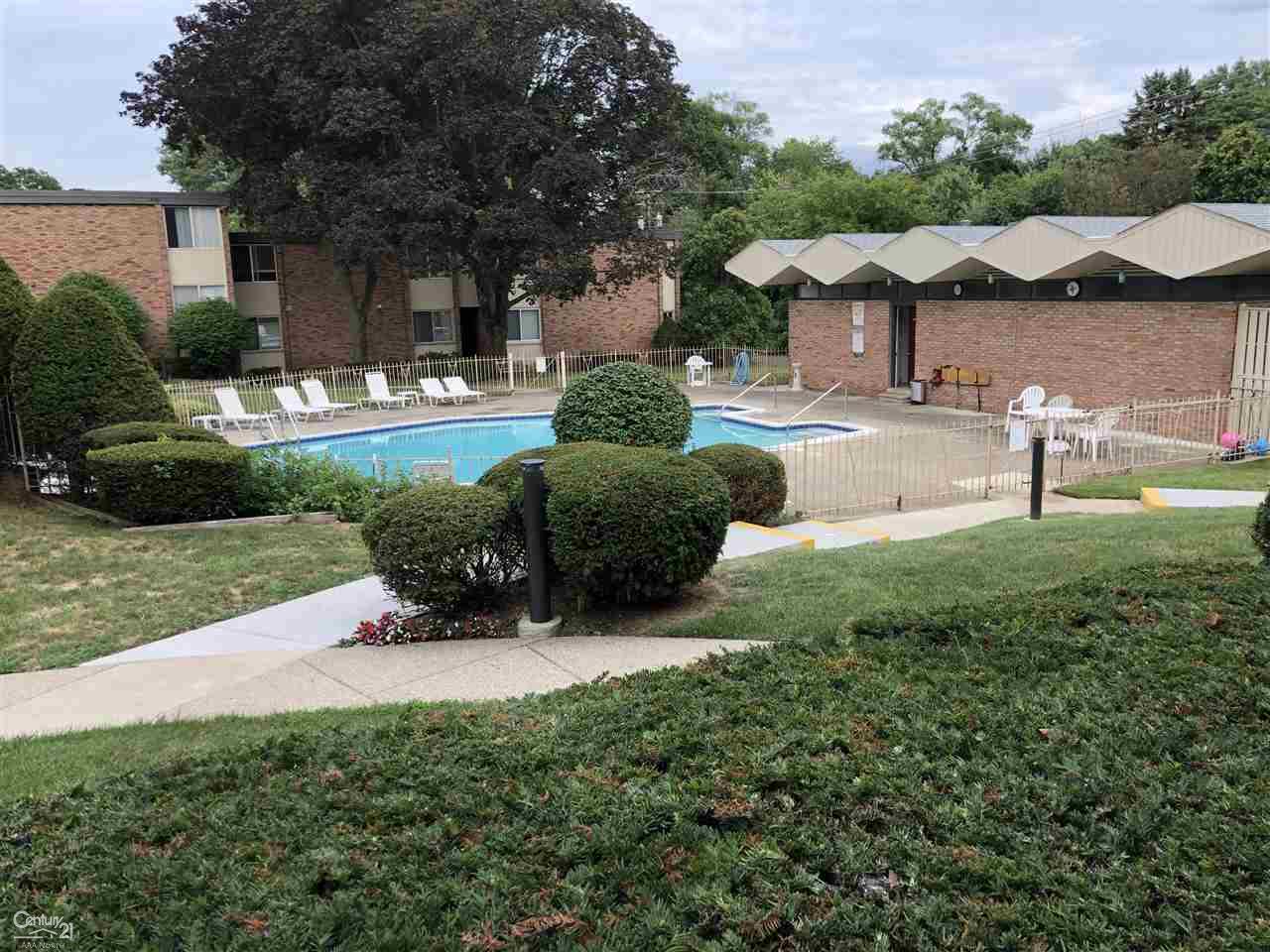 4047 West Maple Road Bloomfield Hills, MI 48301 - Photo 31 of 35