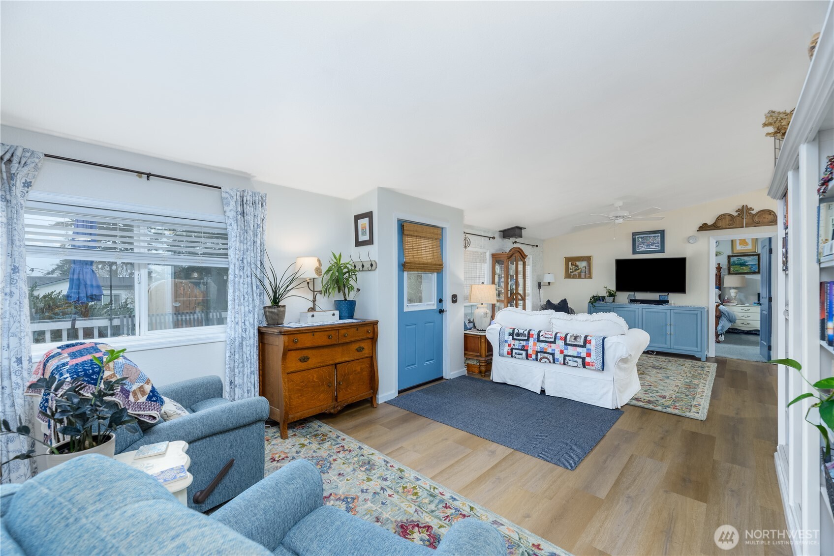 1238 West 11th Street Port Angeles, WA 98363 - Photo 3 of 26