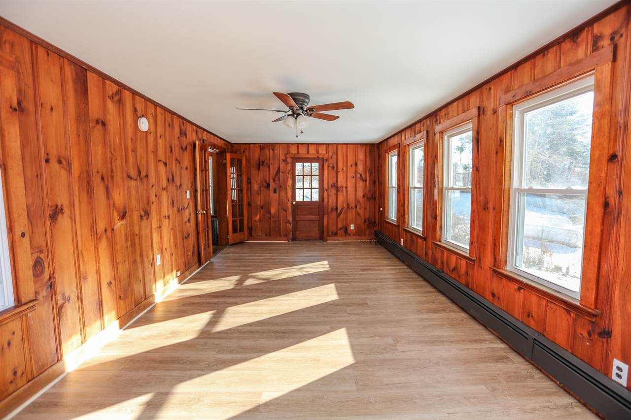 28 Benton Road Hooksett, NH 03106 - Photo 11 of 36